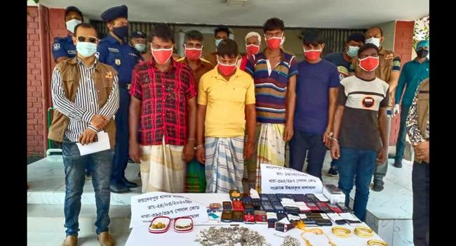 গাজীপুরে মার্কেটে ডাকাতি, ৮ ডাকাত গ্রেফতার