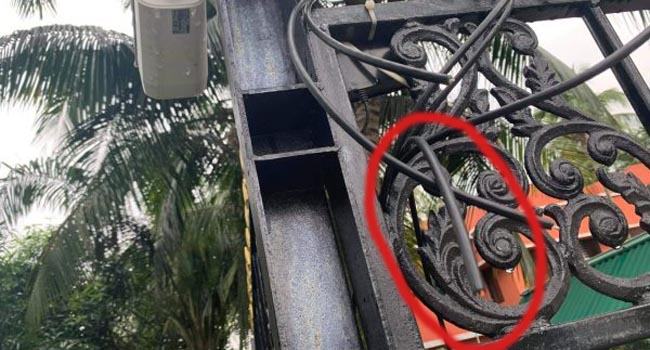 সোনারগাঁও উপজেলার সিসি ক্যামেরা ভেঙে মোটরসাইকেল চুরি