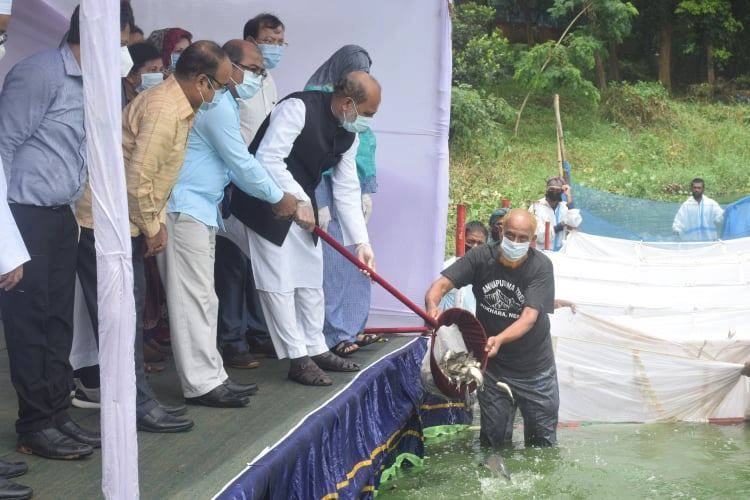 বিদেশে রপ্তানির মাধ্যমে অর্থনীতিতে বড় ভূমিকা রাখবে মাছ : মৎস্য ও প্রাণিসম্পদ মন্ত্রী