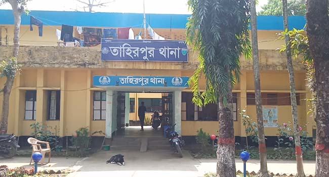 তাহিরপুরে পুলিশ-মাদক ব্যবসায়ী সংঘর্ষে আহত ৬, আটক ২
