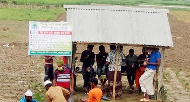 চুয়াডাঙ্গার দামুড়হুদায় বজ্র প্রতিরোধে সেন্টার নির্মাণ