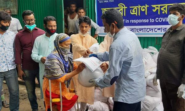 সোনারগাঁওয়ে অসহায় ও দুস্থদের মাঝে খাদ্য বিতরণ