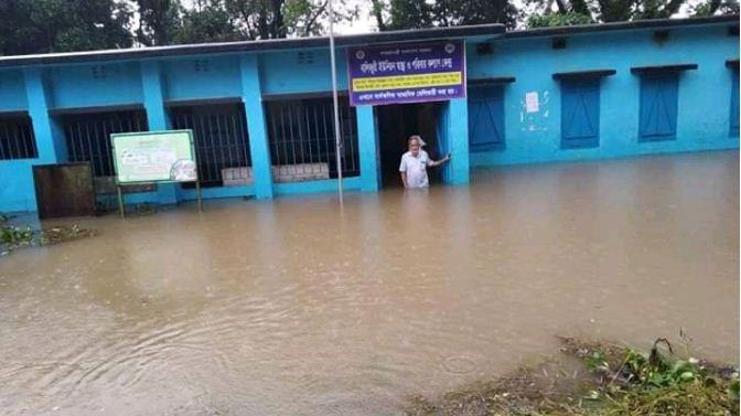 তাহিরপুরে বন্যা পরিস্থিতির অবনতি, পানিবন্দি লাখো মানুষ