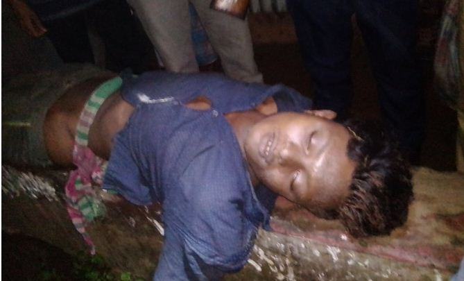 চলন্ত ট্রাকের ছাদে বিদ্যুতের তারে জড়িয়ে হেল্পারের মৃত্যু