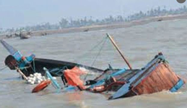 হাতিয়ায় ট্রলারডুবি, ১ জনের লাশ উদ্ধার