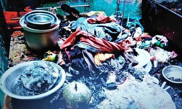 শাজাহানপুরে এক রাতে দুই বাড়িতে আগুন