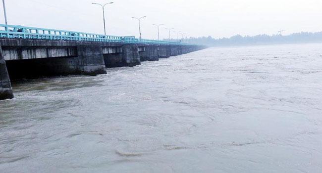 তিস্তার পানি বাড়ছে হু হু করে