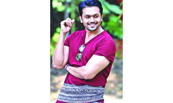 সিনেমার পেছনের গল্পের পরিচালক শুভ