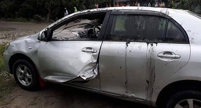 কুমিল্লায় প্রাইভেটকার নিয়ন্ত্রণ হারিয়ে খাদে, স্বামী-স্ত্রী ও নাতি নিহত