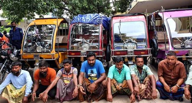 বগুড়ায় গাড়ীচোর চক্রের ১১ সদস্য আটক