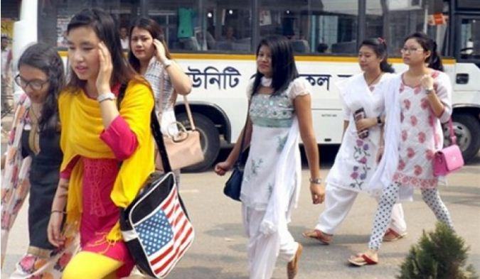 দেশে আটকে পড়া বিদেশী বৃত্তিধারী শিক্ষার্থীরা উদ্বিগ্ন