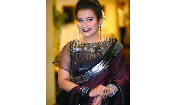 আত্মজৈবনিক উপন্যাস এবং পুতুলকথন নিয়ে ব্যস্ত পুতুল