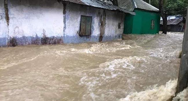 ভারত থেকে আসা পানির তোঁড়ে ১৫ গ্রাম প্লাবিত