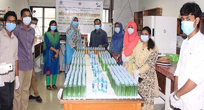 খুলনা বিশ্ববিদ্যালয়ে হ্যান্ড স্যানিটাইজার উৎপাদন শুরু