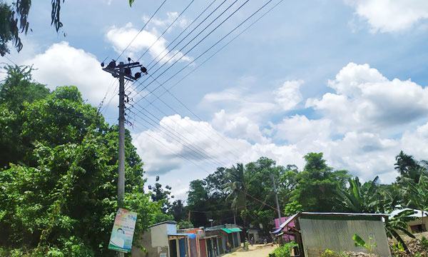 মানিকছড়ির গুচ্ছগ্রামে বিদ্যুৎ লাইন সম্প্রসারণে গ্রাহক থেকে লাখ লাখ টাকা হাতিয়ে নেয়ার অভিযোগ
