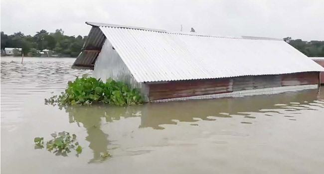 জামালপুরে বন্যায় ৯ লাখ মানুষের দুর্ভোগ, ২ শিশুর মৃত্যু