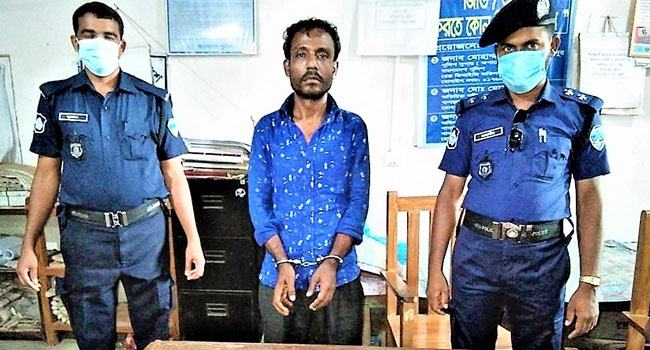 খাগড়াছড়িতে অস্ত্র ও গুলিসহ ইউপিডিএফ’র সোর্স আটক