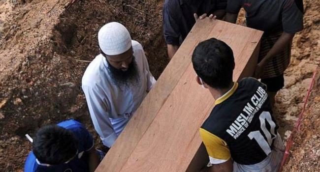 বাংলাদেশে করোনায় পুরুষরা কেন বেশি মারা যাচ্ছেন?