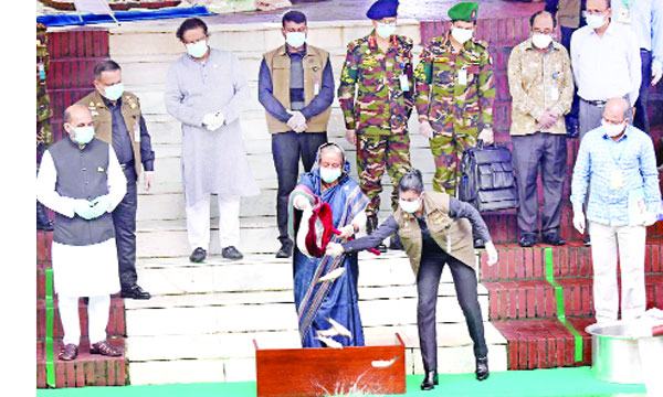 আধুনিক পদ্ধতিতে দেশীয় প্রজাতির মাছ রক্ষার আহ্বান প্রধানমন্ত্রীর
