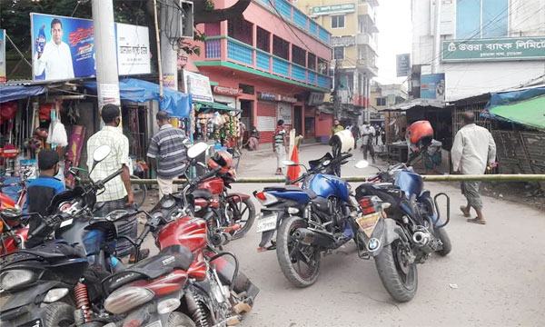 বাঁশের খুঁটি আর লাল পতাকায় সব দায়িত্ব শেষ!