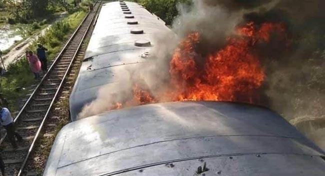 ব্রাহ্মণবাড়িয়ায় ট্রেনে অগ্নিকাণ্ড