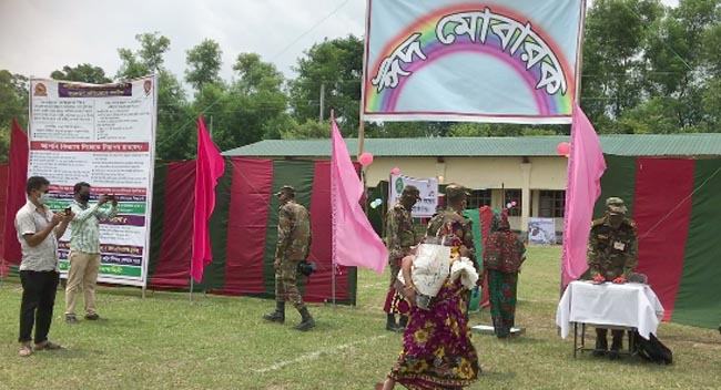 জাজিরায় দুইশ’ দুস্থ পরিবারের মাঝে সেনাবাহিনীর ঈদ সামগ্রী বিতরণ