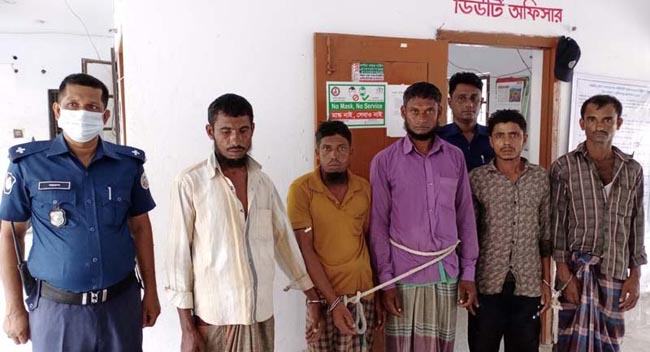 গলাচিপায় পালাক্রমে কিশোরী ধর্ষণ, আটক ৫