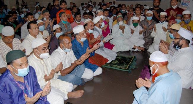 বগুড়ায় তারেক রহমানের শ্বশুরের শাহাদত বার্ষিকী উপলক্ষ্যে কোরআনখানি অনুষ্ঠিত
