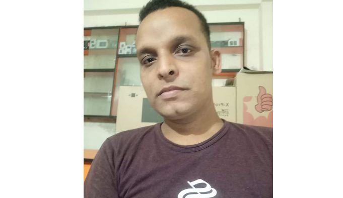 ব্যবসায়ীর গলাকাটা লাশ উদ্ধার