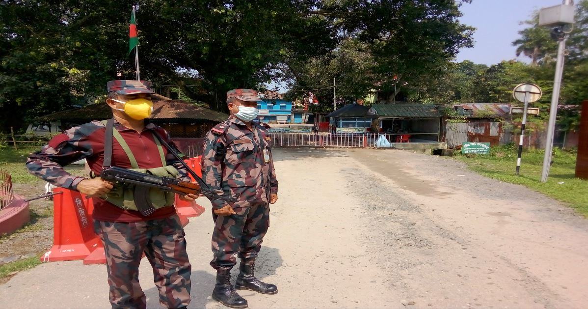 চামড়া পাচার রোধে হিলি সীমান্তে বিজিবির সতর্কতা