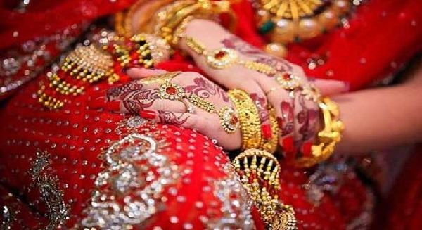 বিয়ের ২ দিন পর লাশ মিলল নববধূর
