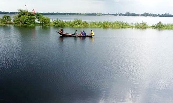 মিনি কক্সবাজার খ্যাত নাটোরের হালতি বিল