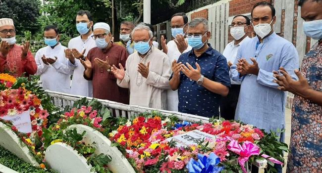 পুলিশি বাধার মুখে কোকোর কবর জিয়ারত বিএনপি নেতাদের