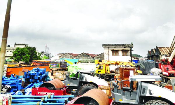 বেনাপোল বন্দরে ভয়াবহ পণ্যজট
