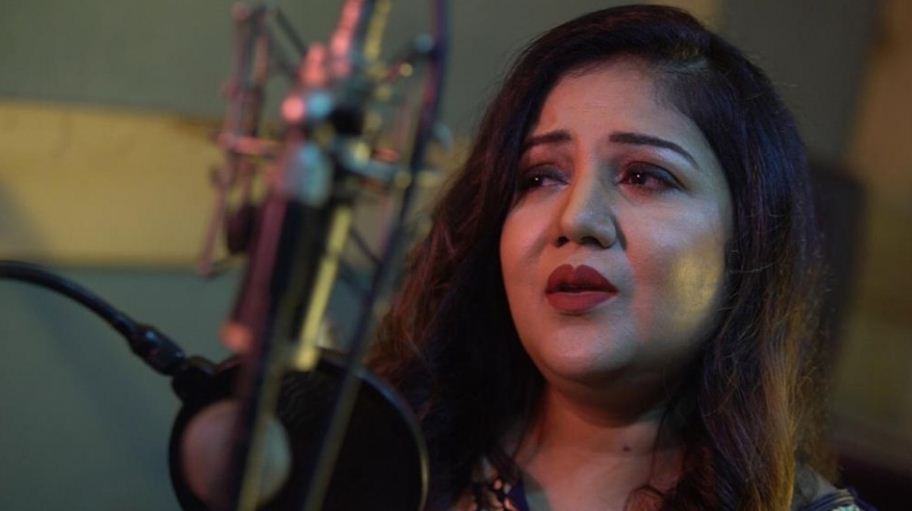 এন্ড্রু কিশোরের চার গানের ম্যাশআপে সাহিনা