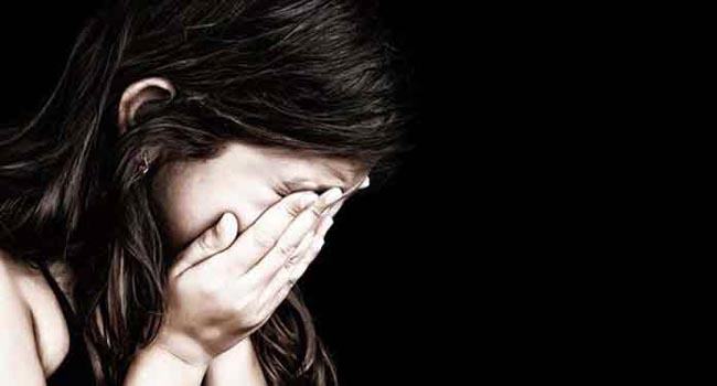 বাবার জন্য ওষুধ আনতে গিয়ে ধর্ষিত কিশোরী