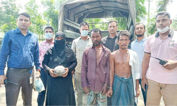 নান্দাইলে এক কেজি গাঁজাসহ ৩ জন আটক
