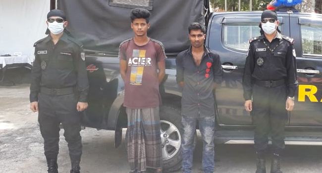 কুমিল্লায় ২১ হাজার ইয়াবাসহ দুই মাদক কারবারি আটক