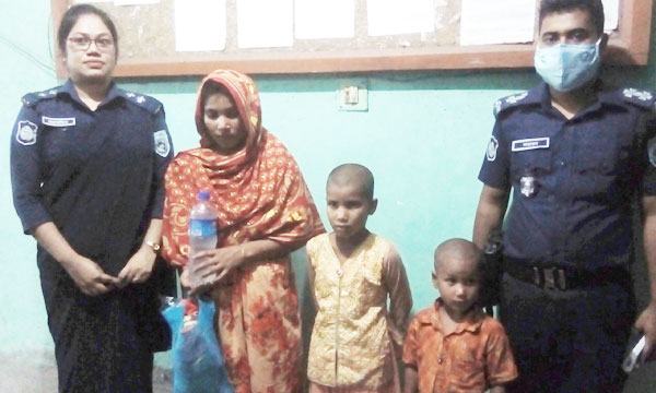সৈয়দপুরে ওসির চেষ্টায় ২ শিশু ফিরলো মায়ের কোলে