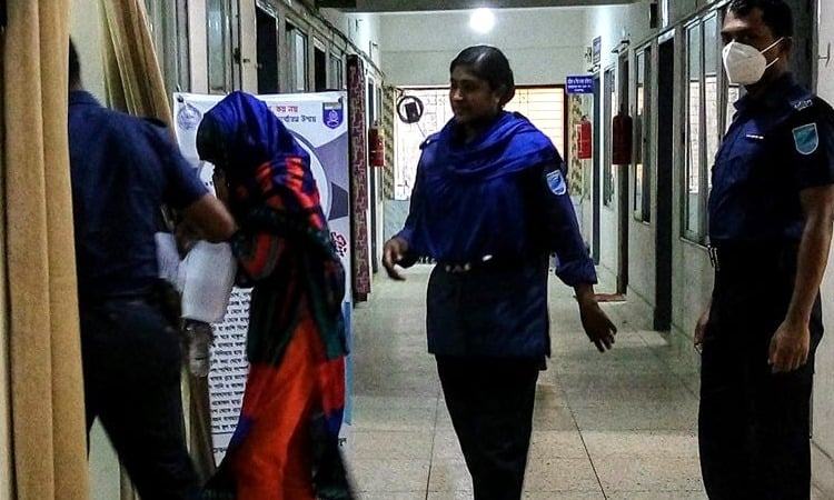 যেভাবে ৫১ দিন কাটে দিসা মনির