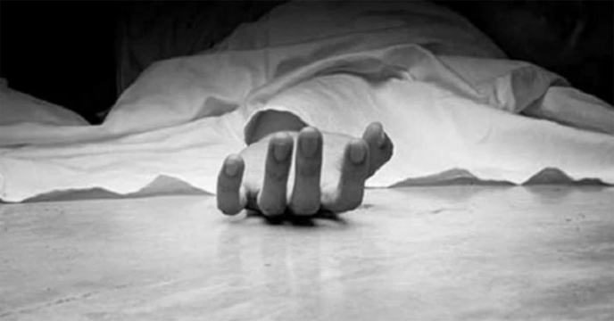 সাতক্ষীরায় গৃহবধূকে পিটিয়ে হত্যা