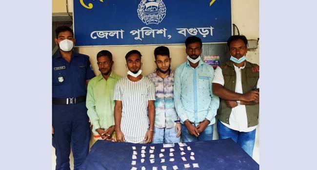 বগুড়ায় ১৮শ’ পিস ইয়াবা জব্দ, গ্রেফতার ৪
