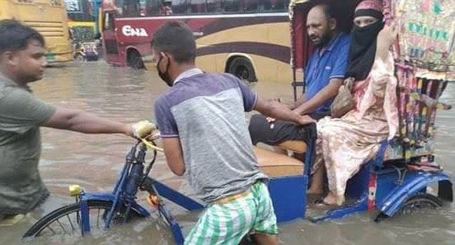 ভারী বর্ষণে অচল শিল্প শহর টঙ্গী