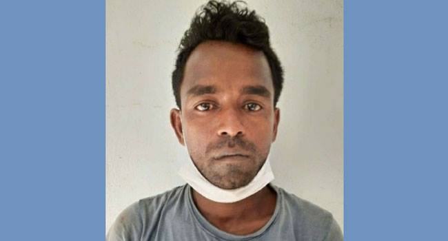 স্কুলছাত্রীকে উত্যক্তের প্রতিবাদ করায় মাকে জুতাপেটা, বখাটে আটক