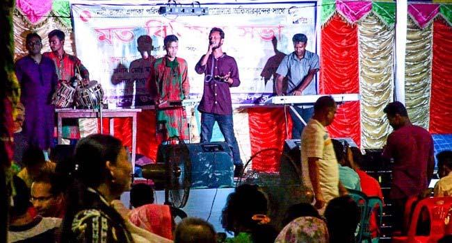 মহম্মদপুরে নদী ভাঙন এলাকা পরিদর্শনের নামে ইউএনওর উল্লাস