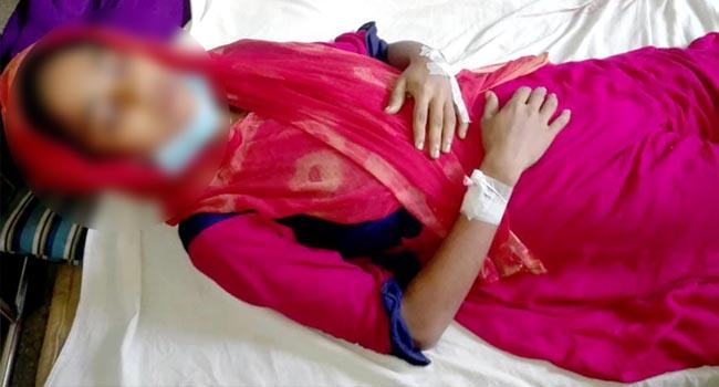 মঠবাড়িয়ায় ফেইসবুকে পুত্রবধূকে নির্যতনের ভিডিও, নিন্দার ঝড়
