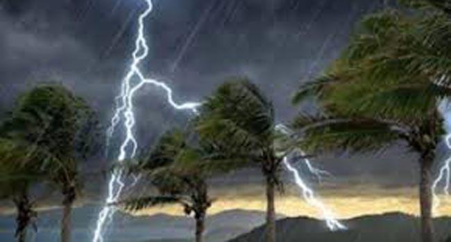 নবাবগঞ্জে বজ্রপাতে নারীসহসহ নিহত ২