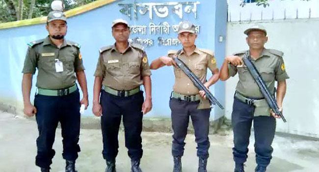সিরাজগঞ্জের ৯ ইউএনও’র বাসভবনে আনসার মোতায়েন