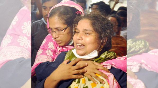 ‘তার কিছু হয়ে গেলে পরিবারটি নিঃস্ব হয়ে যাবে’