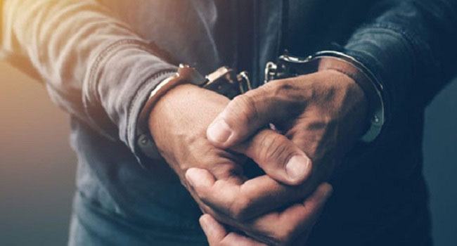 নোয়াখালীতে গৃহবধূকে ধর্ষণ চেষ্টার অভিযোগে যুবক আটক